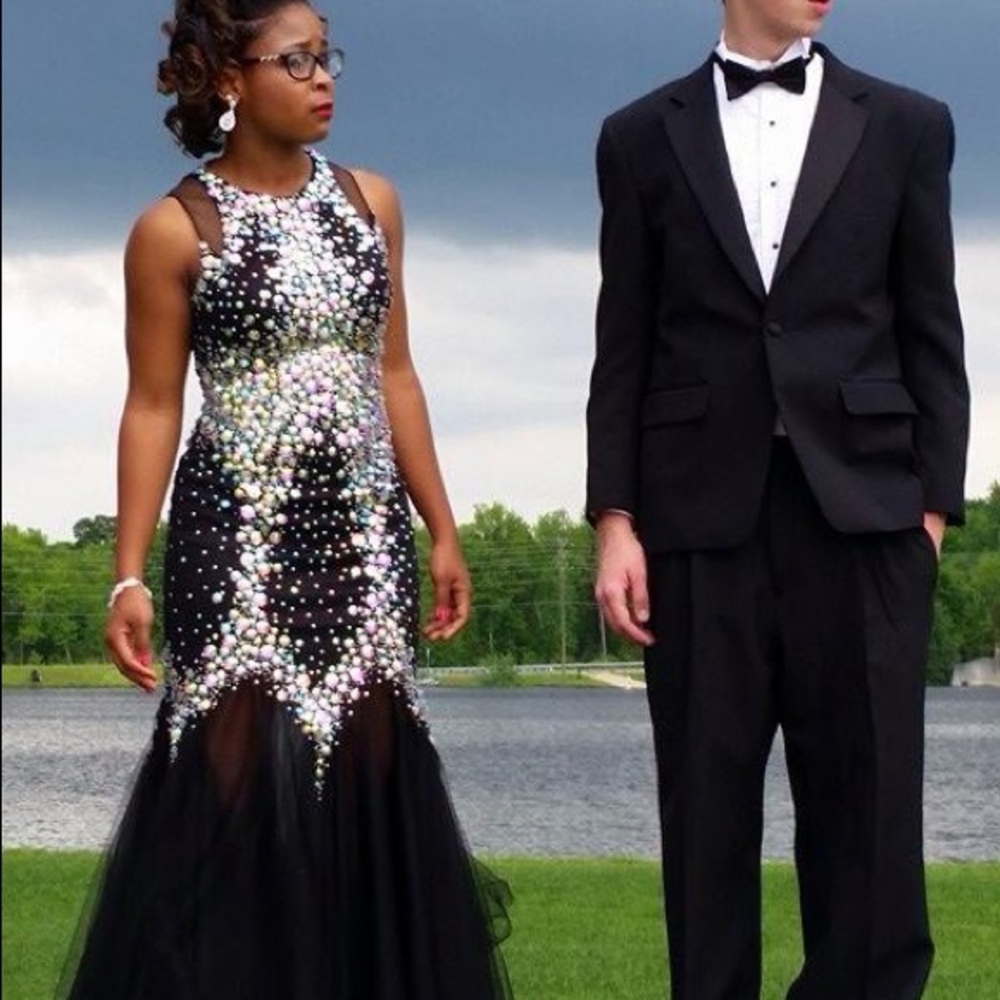 Black prom dress
